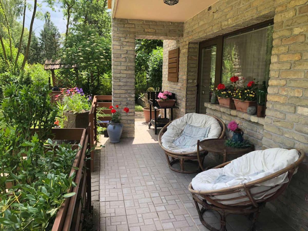 Tulipan Apartman Eger Exterior photo