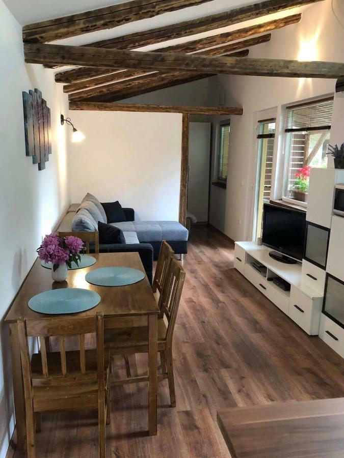 Tulipan Apartman Eger Exterior photo